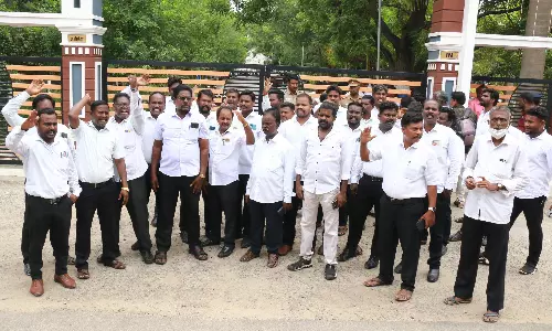 வக்கீல்கள் போராட்டம் வக்கீல்கள் போராட்டம்