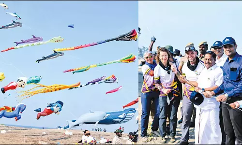 மாமல்லபுரத்தில் சர்வதேச பட்டம் திருவிழா நிறைவு -அமைச்சர் ராமச்சந்திரன் பங்கேற்பு