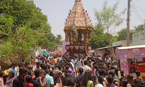 சாமுண்டீஸ்வரி கோவிலில் தேர் திருவிழா