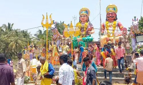 மாதேமங்கலம் கிராமத்தில்புள்ளகுட்டி முனியப்பன் கோவில் திருவிழா