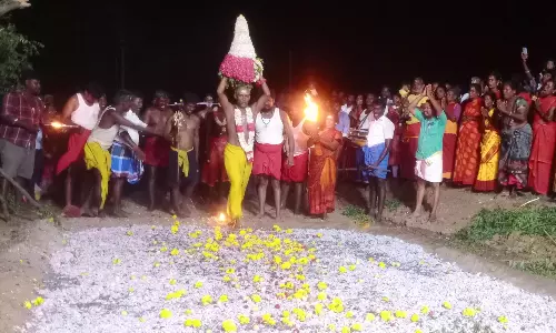 நாக அங்காளம்மன் கோவிலில் தீமிதி திருவிழா