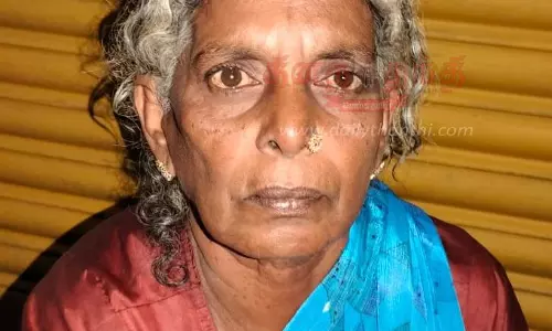 வாழப்பாடி அருகேமூதாட்டி தீக்குளிக்க முயன்றதால் பரபரப்பு