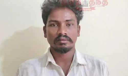 சிறுமியிடம் சில்மிஷம் சிறுமியிடம் சில்மிஷம்