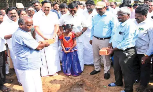 அரிய வகை முகச்சிதைவு நோயால் பாதிக்கப்பட்ட சிறுமிக்கு வீடு கட்ட அடிக்கல் நாட்டு விழா