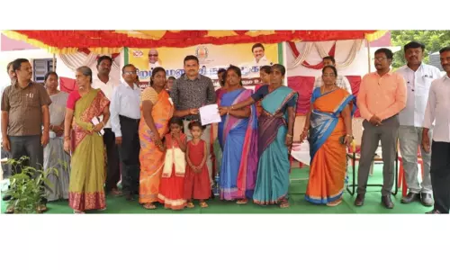 725 பயனாளிகளுக்கு ரூ.2¾ கோடியில்நலத்திட்ட உதவிகள்