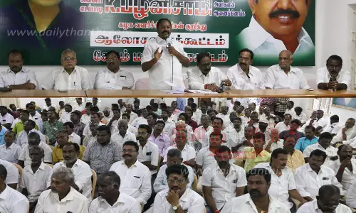 மதுரை அ.தி.மு.க. மாநாட்டில் சேலத்தில் இருந்து 10 ஆயிரம் பேர் பங்கேற்பு-மாநகர் மாவட்ட செயலாளர் வெங்கடாஜலம் தகவல்