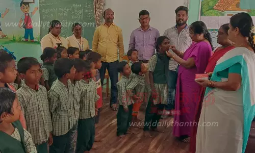 பள்ளி மாணவர்களுக்கு குடற்புழு நீக்க மாத்திரை