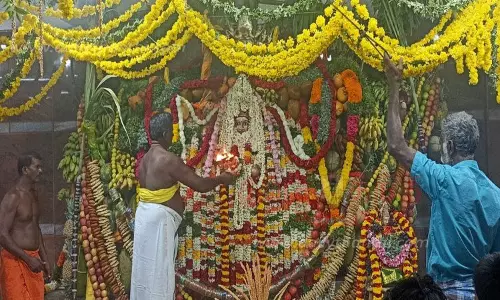 அழகுமுத்து மாரியம்மன் கோவிலில் சிறப்பு பூஜை