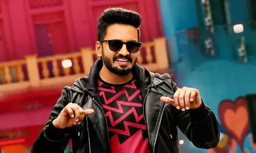 நான் இல்லாதபோது என் ஆள்மேல கைவச்சயாமே- கவனம் ஈர்க்கும் சந்தானம் பட டீசர்