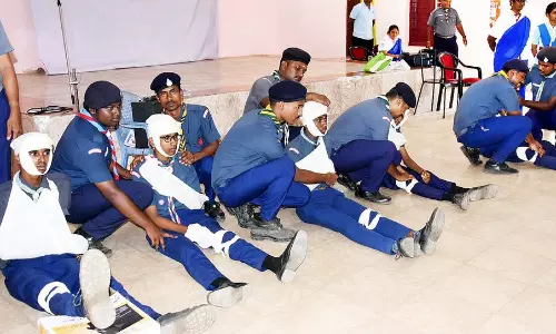 சாரணர், சாரணியர் இயக்கம் சார்பில் முதலுதவி பயிற்சி