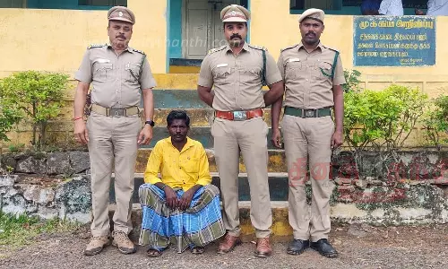 சந்தனமரம் கடத்தல் விவகாரத்தில் தலைமறைவாக இருந்தவர் சிக்கினார்