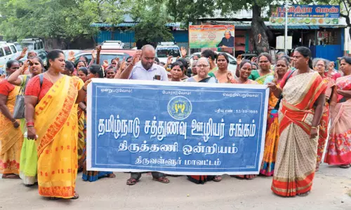 சத்துணவு ஊழியர் சங்கம் சார்பில் ஆர்ப்பாட்டம்