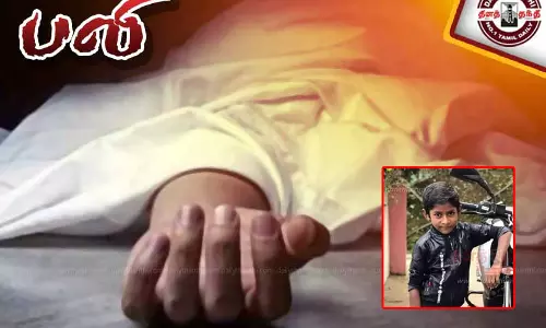 மோட்டார்சைக்கிள் மோதி 8-ம் வகுப்பு மாணவன் பலி