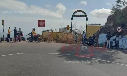 4 ஆண்டுகளாக பூட்டி கிடக்கும் ஆழியாறு அணை காட்சி மாடம் 4 ஆண்டுகளாக பூட்டி கிடக்கும் ஆழியாறு அணை காட்சி மாடம்