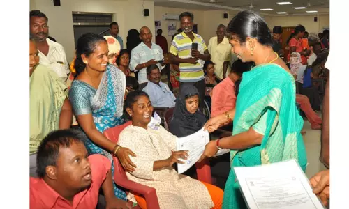 மாற்றுத் திறனாளிகளுக்கு சிறப்பு மருத்துவ முகாம் மாற்றுத் திறனாளிகளுக்கு சிறப்பு மருத்துவ முகாம்