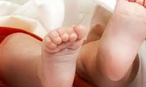 அரசு மருத்துவமனையில் பச்சிளம் ஆண் குழந்தை திருட்டு அரசு மருத்துவமனையில் பச்சிளம் ஆண் குழந்தை திருட்டு