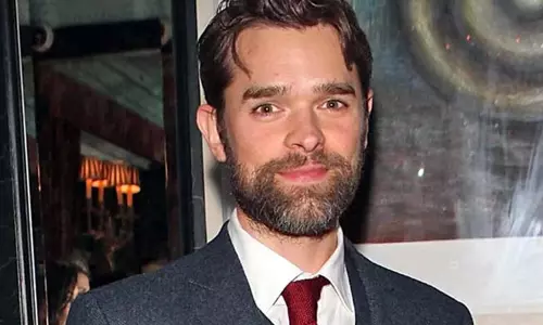 ஹாலிவுட் நாடக நடிகர் மரணம் ஹாலிவுட் நாடக நடிகர் மரணம்