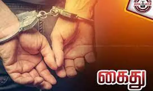 கஞ்சா விற்ற 2 வாலிபர்கள் சிக்கினர்