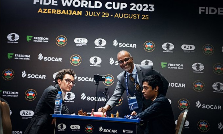 உலகக்கோப்பை செஸ் அரையிறுதி; பிரக்ஞானந்தா-பேபியானோ மோதிய ஆட்டம் டிரா- இன்று டைபிரேக்கர்