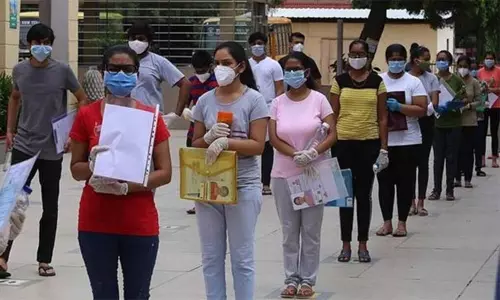 நீட் தேர்வுக்கு அதிகமாக விண்ணப்பித்ததில் தமிழ்நாட்டுக்கு 3-வது இடம்..!! நீட் தேர்வுக்கு அதிகமாக விண்ணப்பித்ததில் தமிழ்நாட்டுக்கு 3-வது இடம்..!!