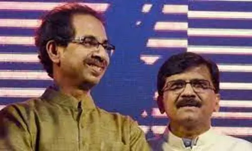 ராகுல் செவாலே தொடர்ந்த அவதூறு வழக்கில் உத்தவ் தாக்கரே, சஞ்சய் ராவத் கோர்ட்டில் ஆஜர் - குற்றச்சாட்டை மறுத்தனர்