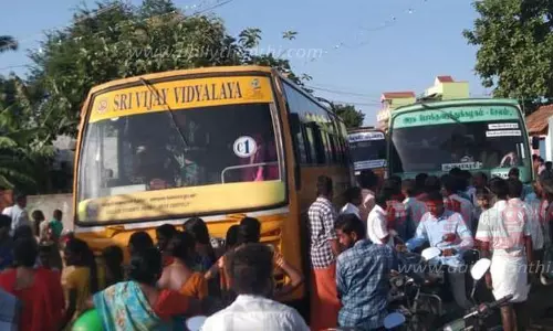 குடிநீர் கேட்டு பொதுமக்கள் சாலைமறியல்