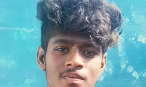 மாநில அளவிலான எறிபந்து போட்டிக்கு கரூர் மாணவர் தேர்வு