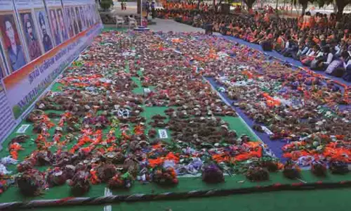 முப்படை வீரர்களுக்கு 2 லட்சம் ராக்கி கயிறுகள் அனுப்பி வைக்கும் நிகழ்ச்சி