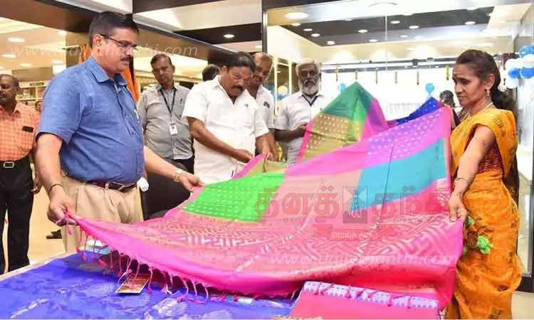 புதிய கோ-ஆப்டெக்ஸ் விற்பனை நிலையம் திறப்பு புதிய கோ-ஆப்டெக்ஸ் விற்பனை நிலையம் திறப்பு