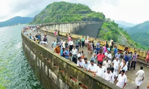 ஓணம் பண்டிகையை முன்னிட்டு இடுக்கி அணையை பார்வையிட சுற்றுலா பயணிகளுக்கு அனுமதி