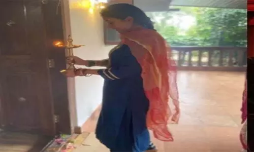 வருங்கால மனைவி ஹர்ஷிகா பூனச்சாவுக்கு புதிய வீட்டை  பரிசளித்த நடிகர் புவன்