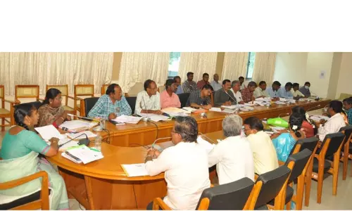 புதிய பள்ளி கட்டிட பணிகளை 5-ந் தேதிக்குள் முடிக்க வேண்டும்