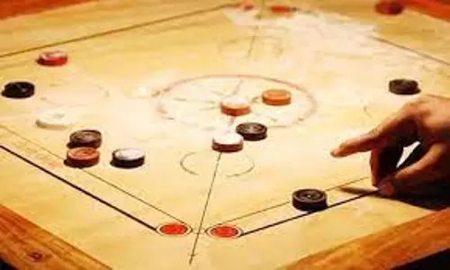 தஞ்சையில், மாநில அளவிலான கேரம் போட்டி தஞ்சையில், மாநில அளவிலான கேரம் போட்டி