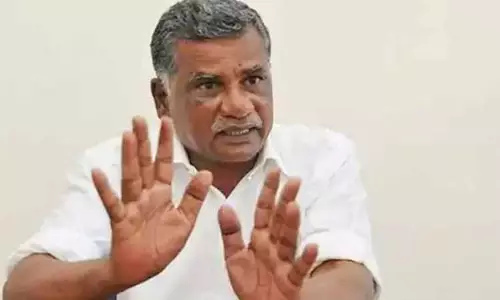 மக்கள் தேர்வு செய்து அமைத்துள்ள மாநில அரசுக்கு எதிராக கவர்னர் ஆர்.என்.ரவி தொடர்ந்து செயல்பட்டு வருகிறார் - முத்தரசன் மக்கள் தேர்வு செய்து அமைத்துள்ள மாநில அரசுக்கு எதிராக கவர்னர் ஆர்.என்.ரவி தொடர்ந்து செயல்பட்டு வருகிறார் - முத்தரசன்