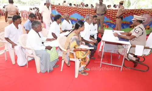 தர்மபுரியில் போலீஸ் துறை சார்பில் பொதுமக்கள் குறைதீர்க்கும் முகாம்-102 மனுக்கள் மீது உடனடி தீர்வு