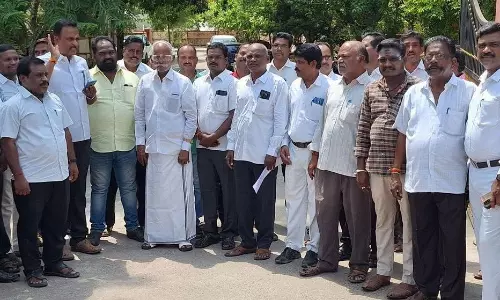 கள்ளக்குறிச்சியில் வக்கீல்கள் ஆர்ப்பாட்டம்