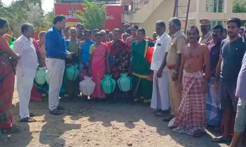 குடிநீர் கேட்டு பொதுமக்கள் மறியலில் ஈடுபட முயற்சி