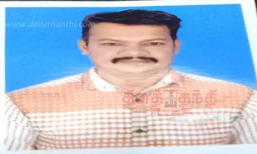 மலேசியாவில் தவிக்கும் கடையநல்லூர் தொழிலாளியை மீட்டுத்தரக்கோரி கலெக்டரிடம் மனைவி மனு