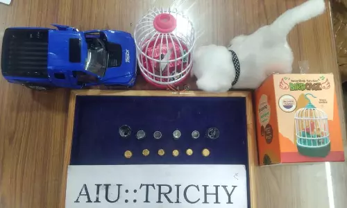 திருச்சி விமான நிலையத்தில் ரூ.24 லட்சம் கடத்தல் தங்கம் பறிமுதல்