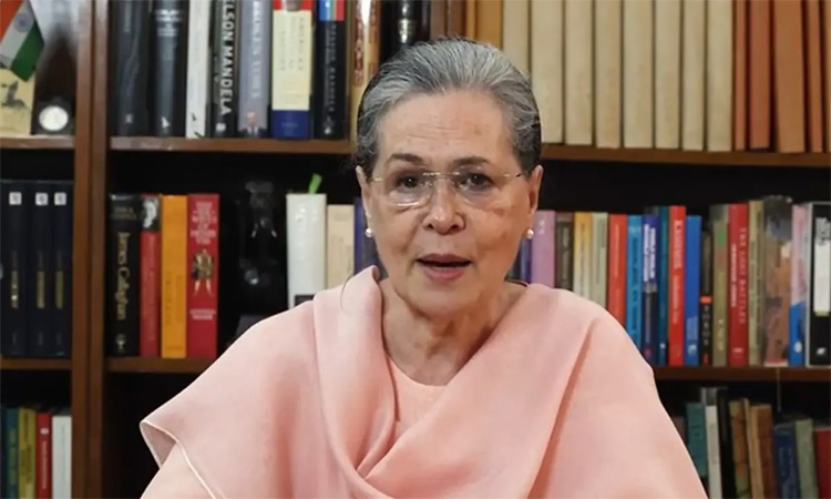 சந்திராயன்-3 வெற்றி: இஸ்ரோ தலைவருக்கு சோனியா காந்தி வாழ்த்து