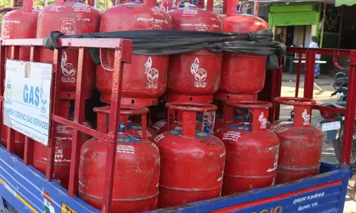 தூத்துக்குடியில்எரிவாயு நுகர்வோர் குறைதீர்க்கும் கூட்டம்:வருகிற 30-ந் தேதி நடக்கிறது தூத்துக்குடியில்எரிவாயு நுகர்வோர் குறைதீர்க்கும் கூட்டம்:வருகிற 30-ந் தேதி நடக்கிறது