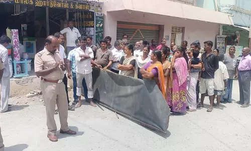 சாலை மறியல் போராட்டம் சாலை மறியல் போராட்டம்