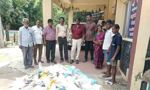 தடை செய்யப்பட்ட பிளாஸ்டிக் பொருட்கள் பறிமுதல்