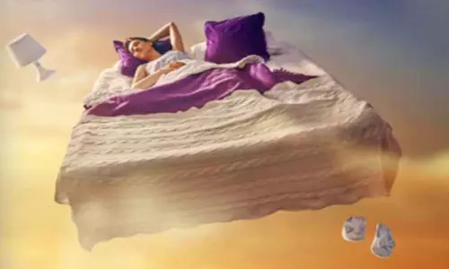 கட்டிலில் இருந்து தவறி விழுந்த பெண் சாவு