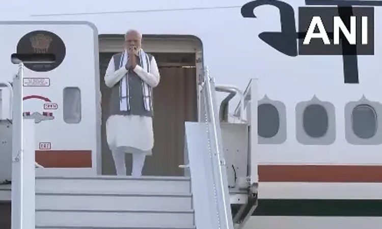 கிரீஸ் நாட்டுக்கு சென்றடைந்தார் பிரதமர் நரேந்திர மோடி..!