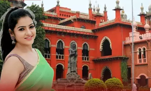 சின்னத்திரை நடிகை சித்ரா மரண வழக்கு -  6 மாதங்களில் முடிக்க சென்னை ஐகோர்ட்டு உத்தரவு