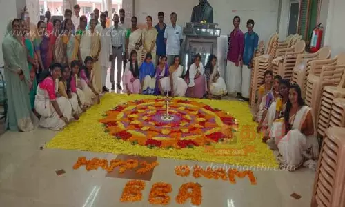 ஓணம் பண்டிகை கொண்டாட்டம்