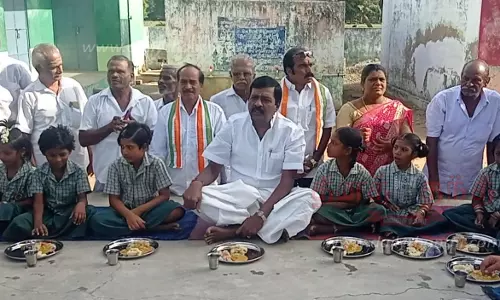 காலை உணவு வழங்கும் திட்டம்