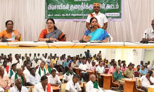 தர்மபுரியை வறட்சி மாவட்டமாக அறிவிக்க வேண்டும்குறைதீர்க்கும் நாள் கூட்டத்தில் விவசாயிகள் வலியுறுத்தல்