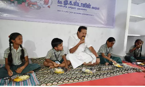 குழந்தைகள் பசியாற உணவு அருந்தி படிக்கும்போது சிறந்த நிலையை அடைய முடியும்: அமைச்சர்